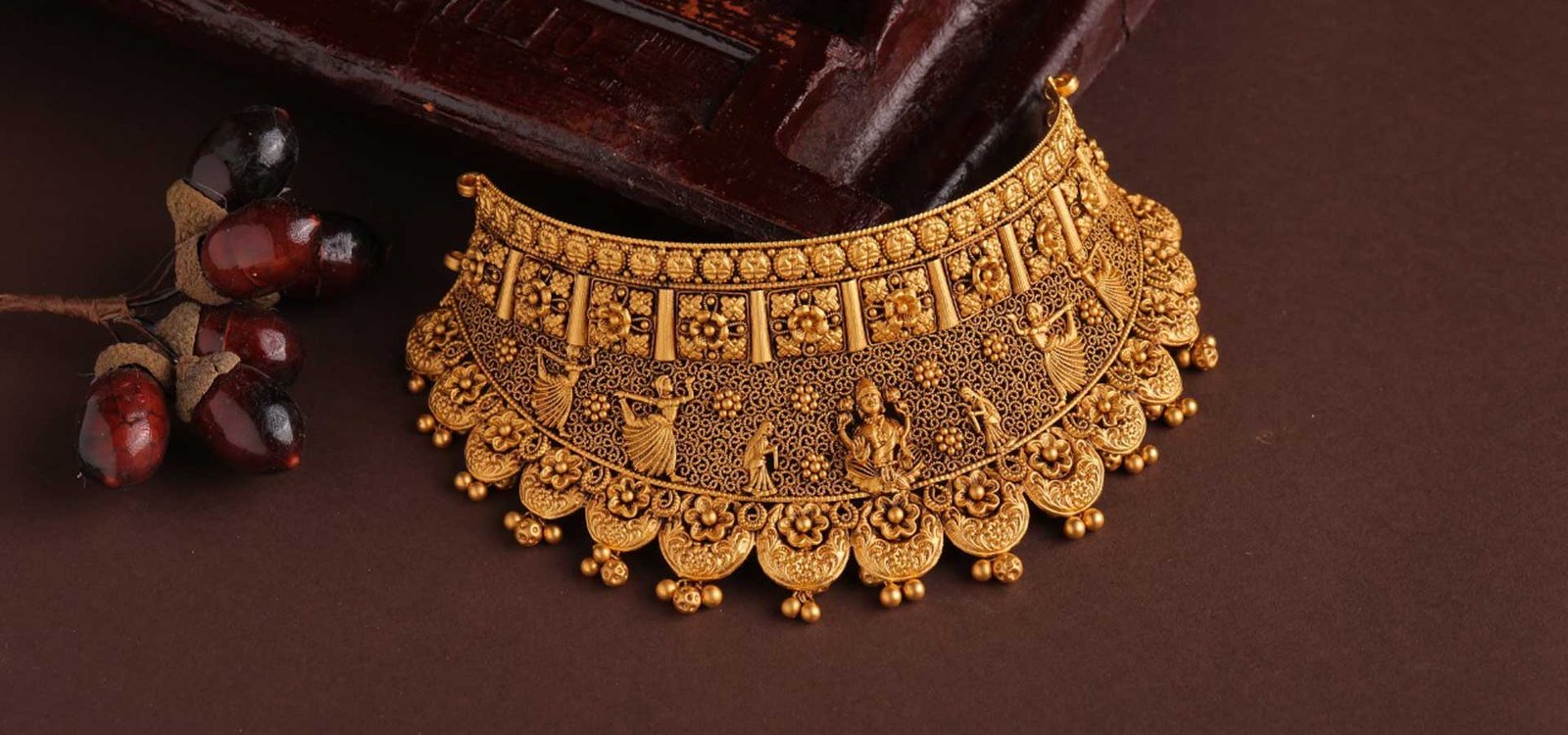 Handcrafted bridal gold jewellery — Krishna Jewels, Thavakkara, Kannur